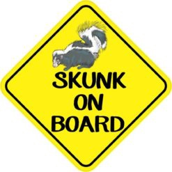 Skunk On Board Magnet