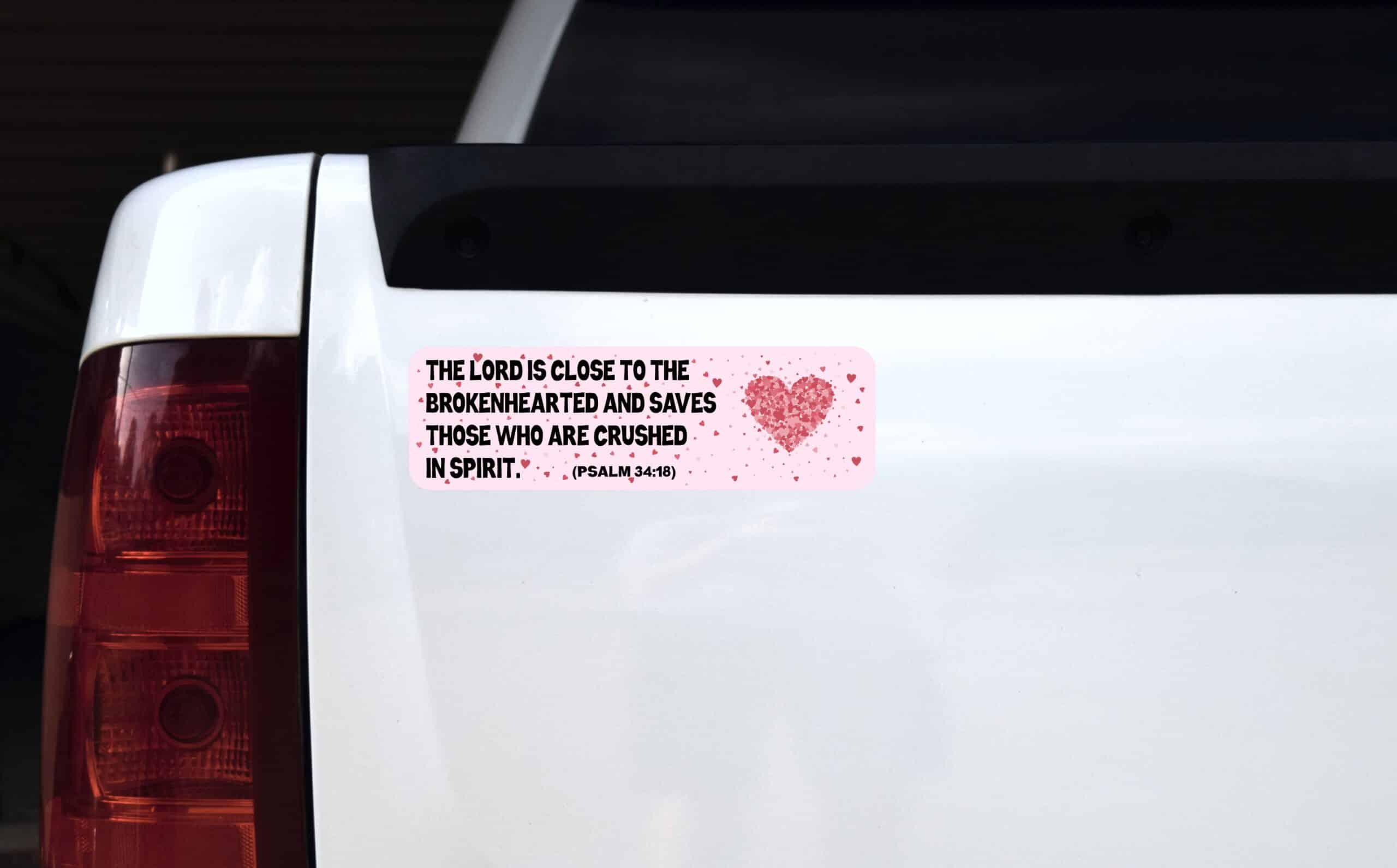 10in x 3in Psalm 34:18 Magnet